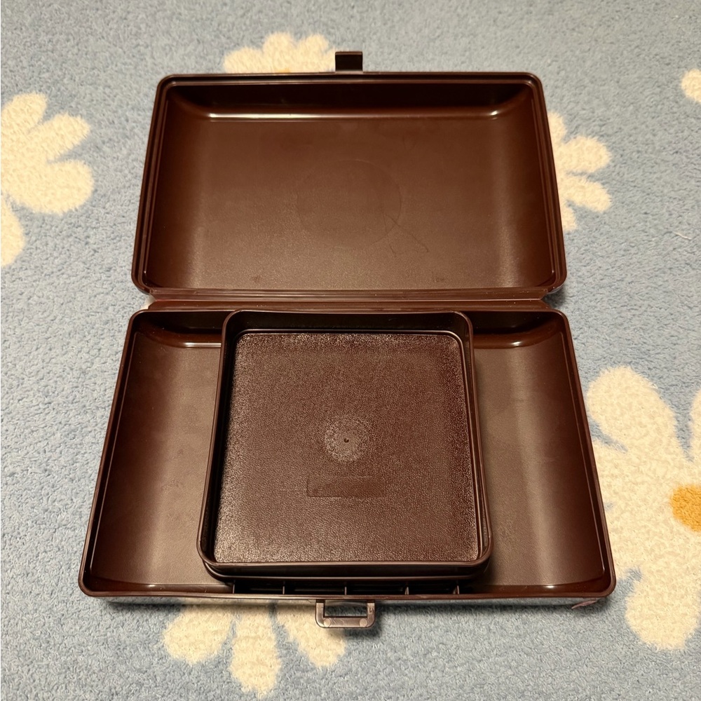 Tupperware Brown Storage Case - Picture 4 of 4